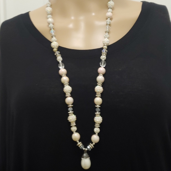 247NEB124. Handmade 3 Pc. Mother of Pearl Necklace Set - Picture 3 of 8
